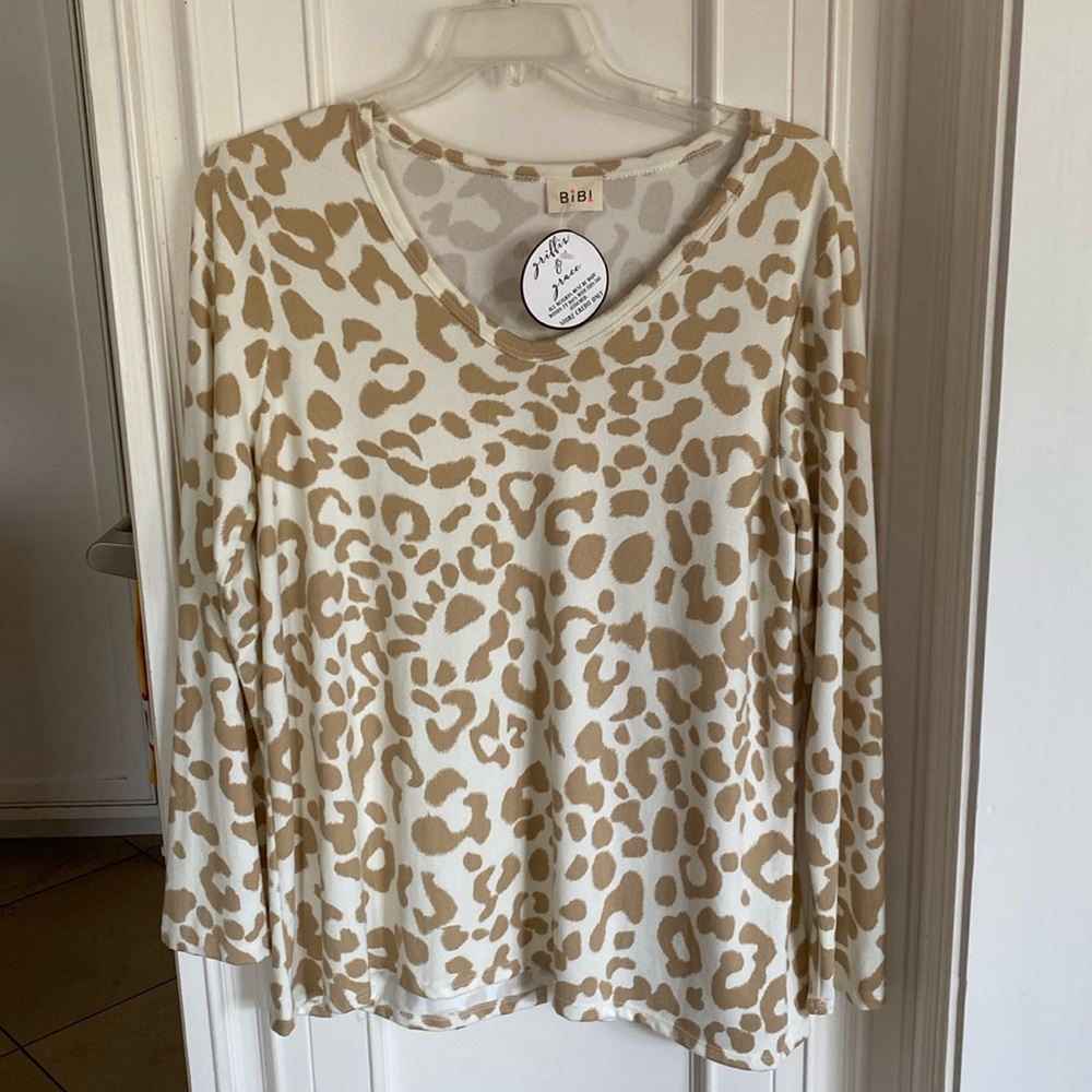 Women’s long sleeve top, size large